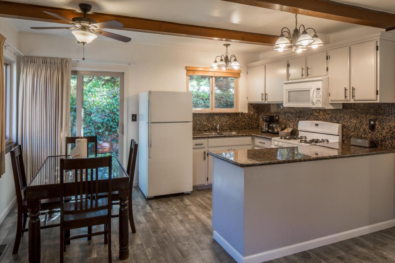 Andril Fireplace Cottages パシフィック・グローブ エクステリア 写真