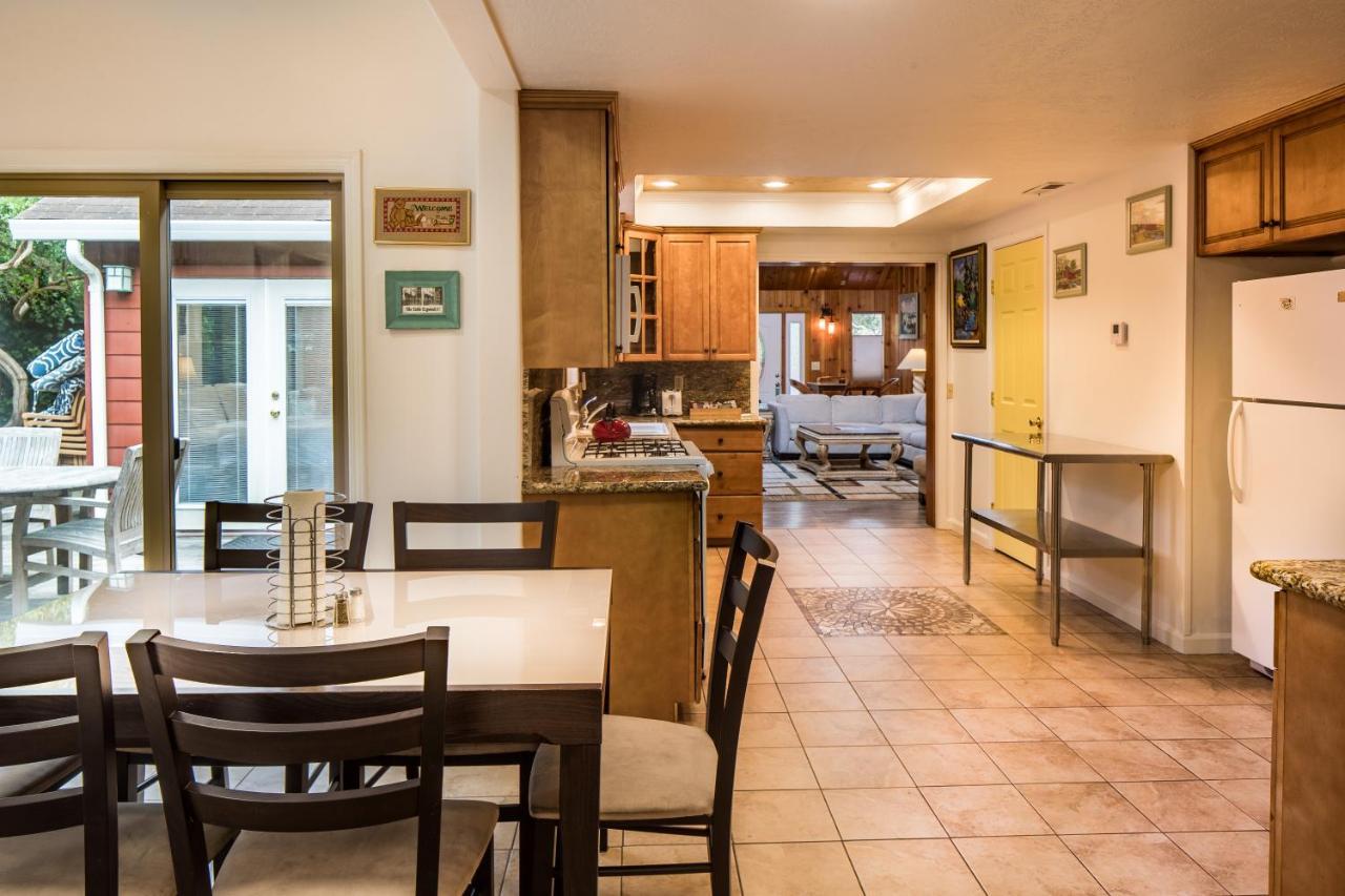 Andril Fireplace Cottages パシフィック・グローブ エクステリア 写真